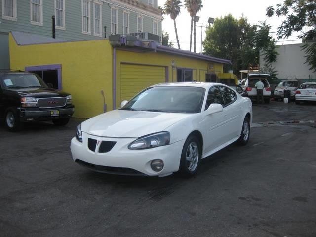 Pontiac Grand Prix 2004 photo 2