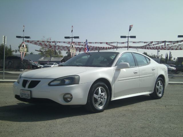 Pontiac Grand Prix 2004 photo 1