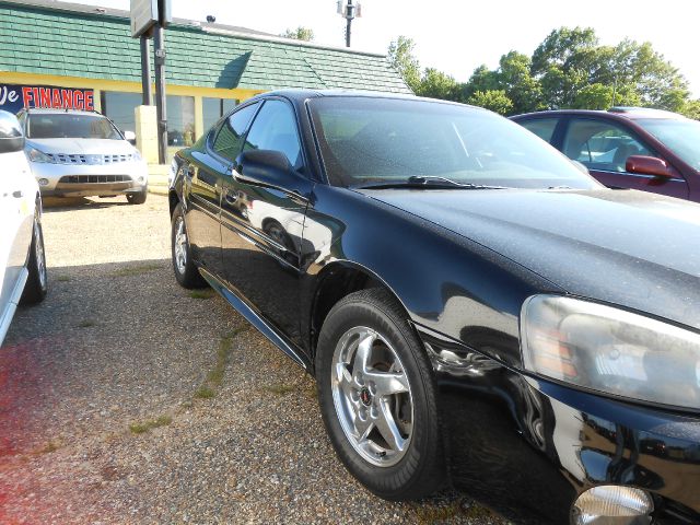 Pontiac Grand Prix 2004 photo 4