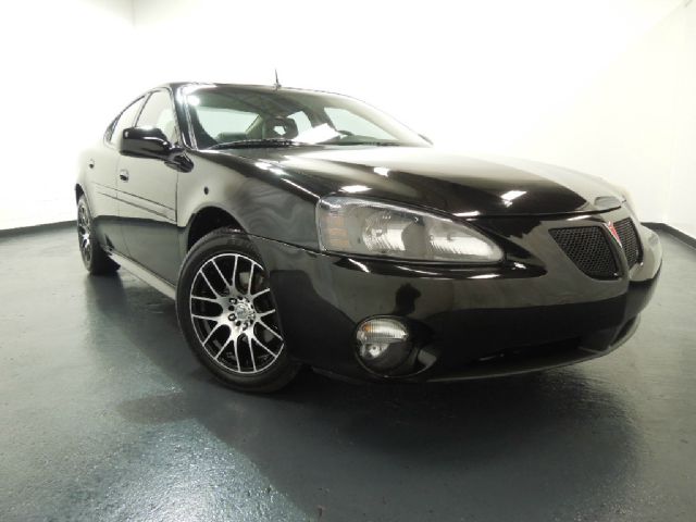 Pontiac Grand Prix 2004 photo 1