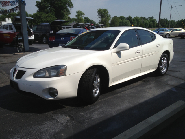 Pontiac Grand Prix 2004 photo 4