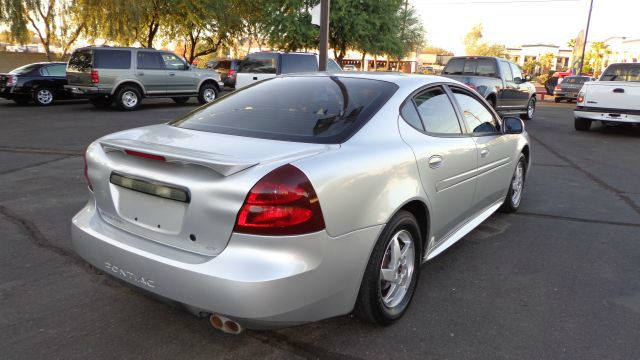 Pontiac Grand Prix 2004 photo 2