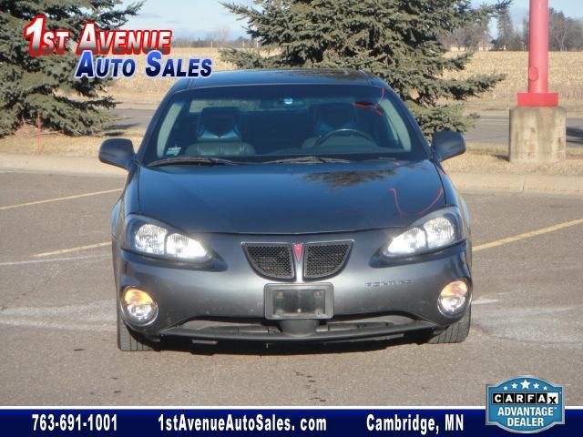 Pontiac Grand Prix 2004 photo 2