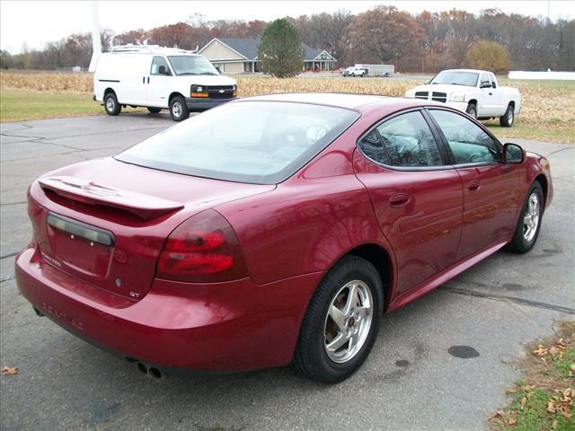 Pontiac Grand Prix 2004 photo 1