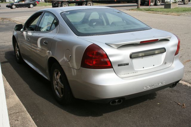 Pontiac Grand Prix 2004 photo 1