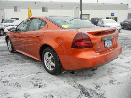 Pontiac Grand Prix 2004 photo 2