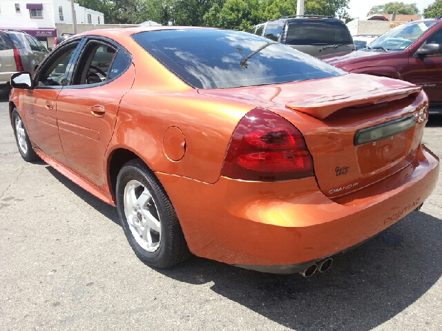 Pontiac Grand Prix 2004 photo 3