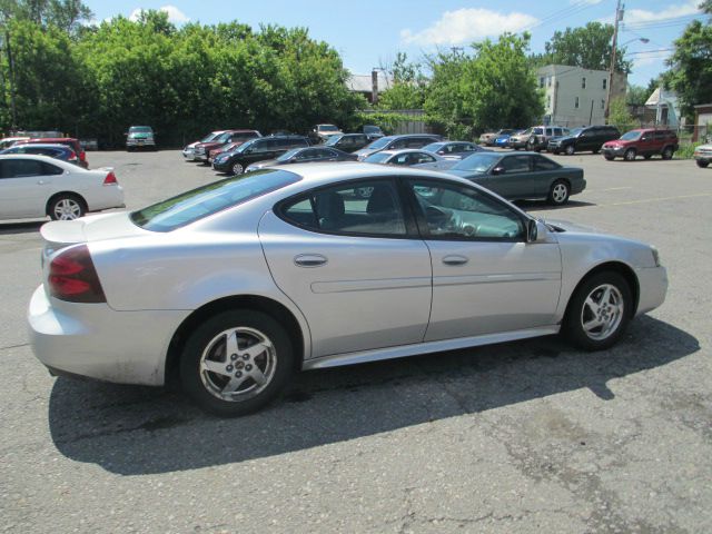 Pontiac Grand Prix 2004 photo 4