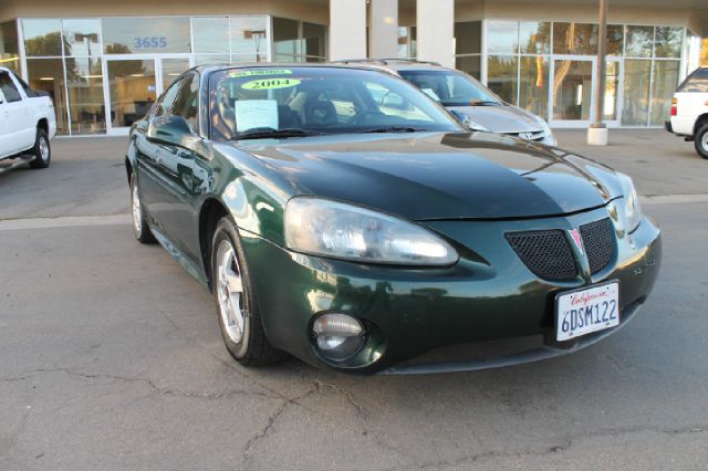 Pontiac Grand Prix 2004 photo 1