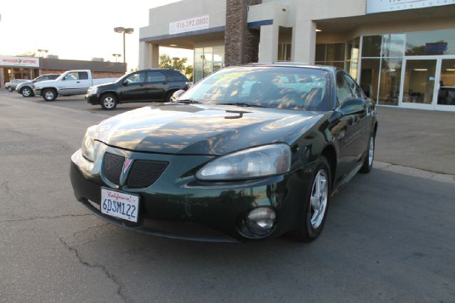 Pontiac Grand Prix 2004 photo 3