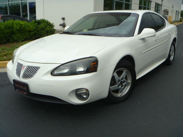 Pontiac Grand Prix 2004 photo 1