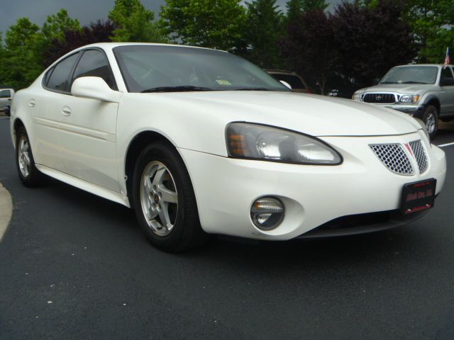 Pontiac Grand Prix 2004 photo 4