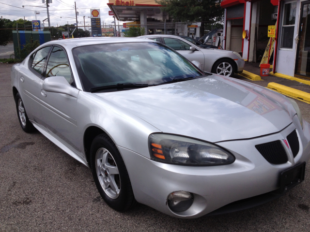 Pontiac Grand Prix 2004 photo 3