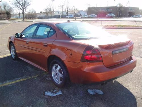 Pontiac Grand Prix 2004 photo 4