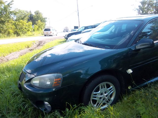 Pontiac Grand Prix 2004 photo 1