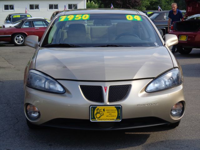 Pontiac Grand Prix 2004 photo 4