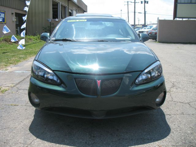 Pontiac Grand Prix 2004 photo 4