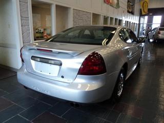 Pontiac Grand Prix 2004 photo 3