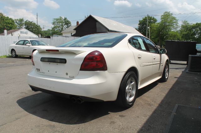 Pontiac Grand Prix 2004 photo 7