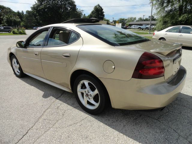 Pontiac Grand Prix 2004 photo 3