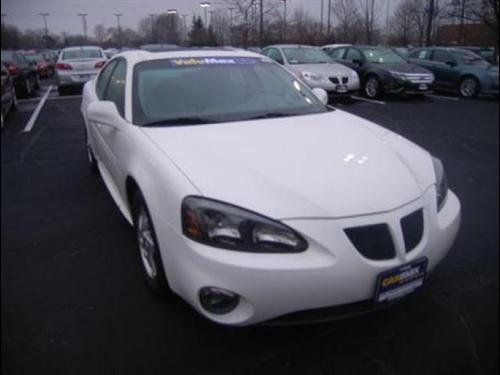 Pontiac Grand Prix 2004 photo 2