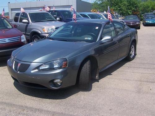 Pontiac Grand Prix 2004 photo 1