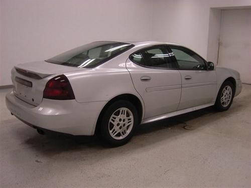 Pontiac Grand Prix 2004 photo 2