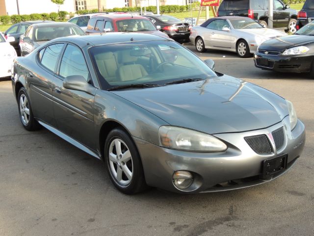 Pontiac Grand Prix 2005 photo 3