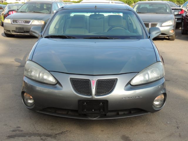 Pontiac Grand Prix 2005 photo 5