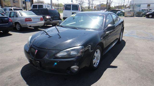 Pontiac Grand Prix 2005 photo 1