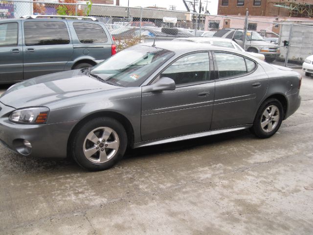 Pontiac Grand Prix Base Sedan