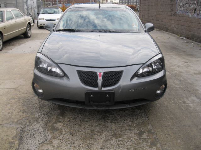 Pontiac Grand Prix 2005 photo 3