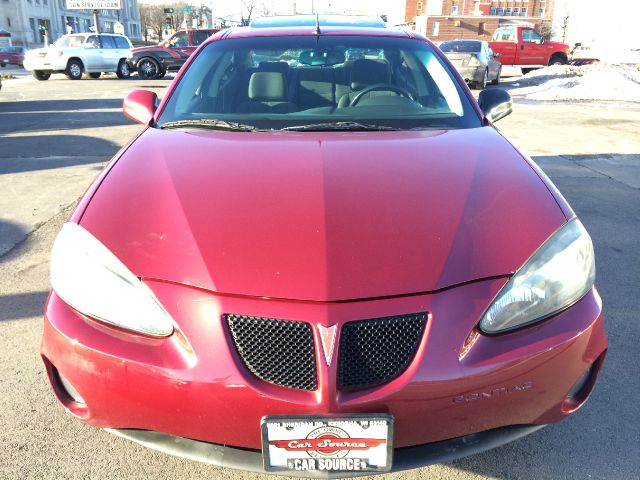 Pontiac Grand Prix 2005 photo 1