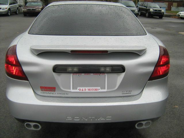 Pontiac Grand Prix 2005 photo 1