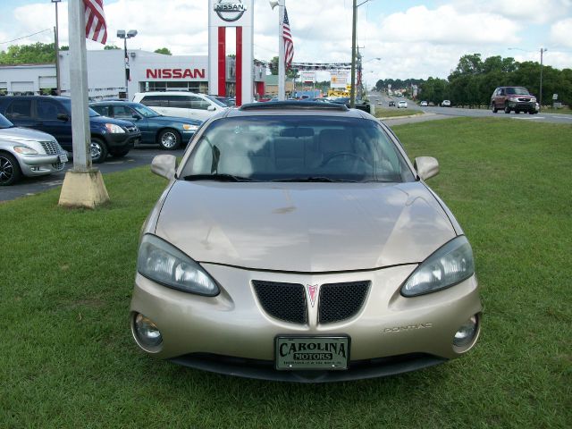 Pontiac Grand Prix 2005 photo 13