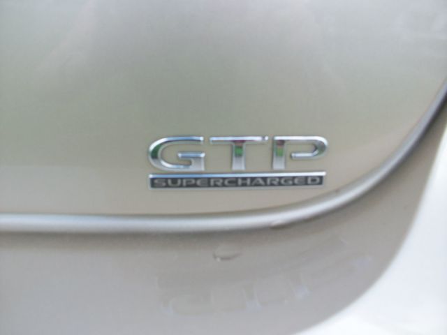 Pontiac Grand Prix 2005 photo 7