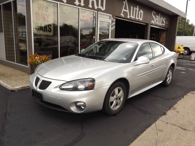 Pontiac Grand Prix 2005 photo 4