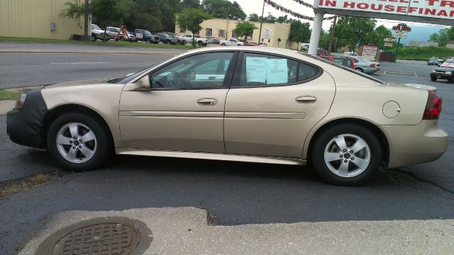 Pontiac Grand Prix 2005 photo 3