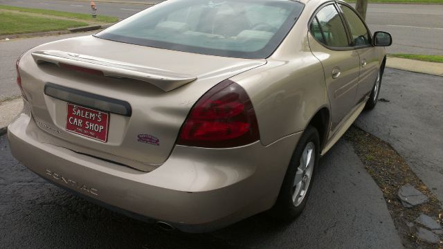 Pontiac Grand Prix 2005 photo 4