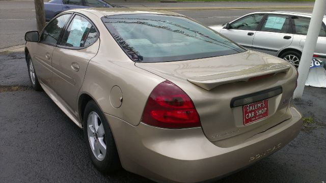 Pontiac Grand Prix 2005 photo 7