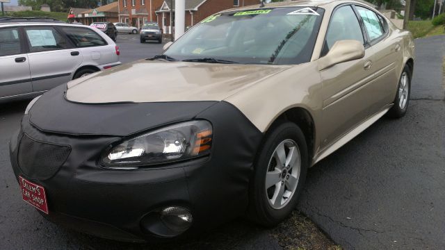 Pontiac Grand Prix 2005 photo 8