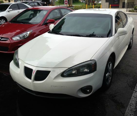 Pontiac Grand Prix Base Sedan