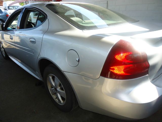 Pontiac Grand Prix 2005 photo 6