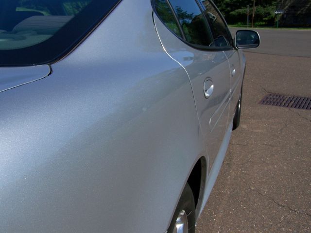 Pontiac Grand Prix 2005 photo 4