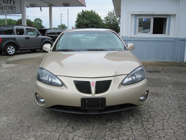 Pontiac Grand Prix 2005 photo 3