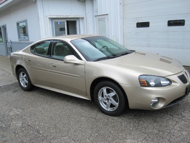 Pontiac Grand Prix 2005 photo 4