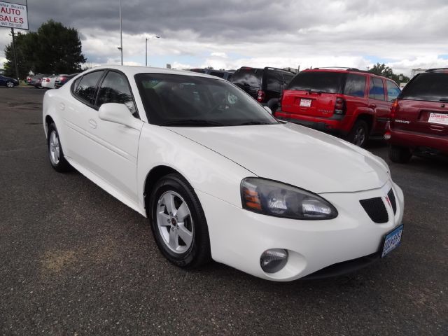 Pontiac Grand Prix 2005 photo 4