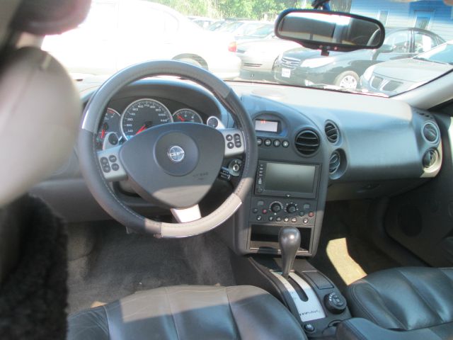 Pontiac Grand Prix 2005 photo 4