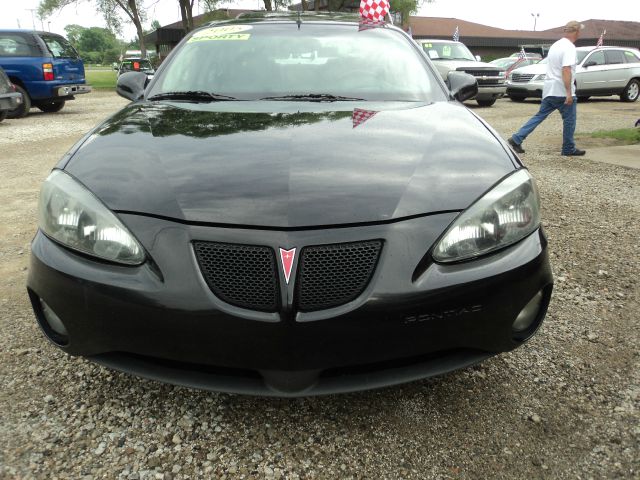 Pontiac Grand Prix 2005 photo 3