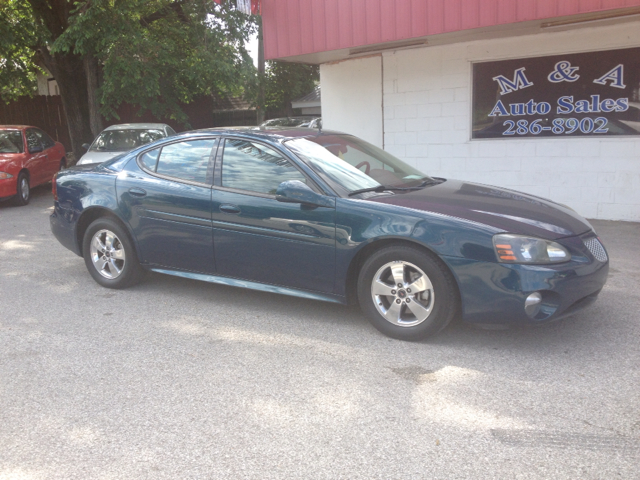 Pontiac Grand Prix 2005 photo 4